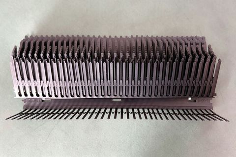 Lưỡi thông gió mái đen chịu thời tiết
